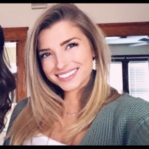 Meet your Posher, Taylor-lynne